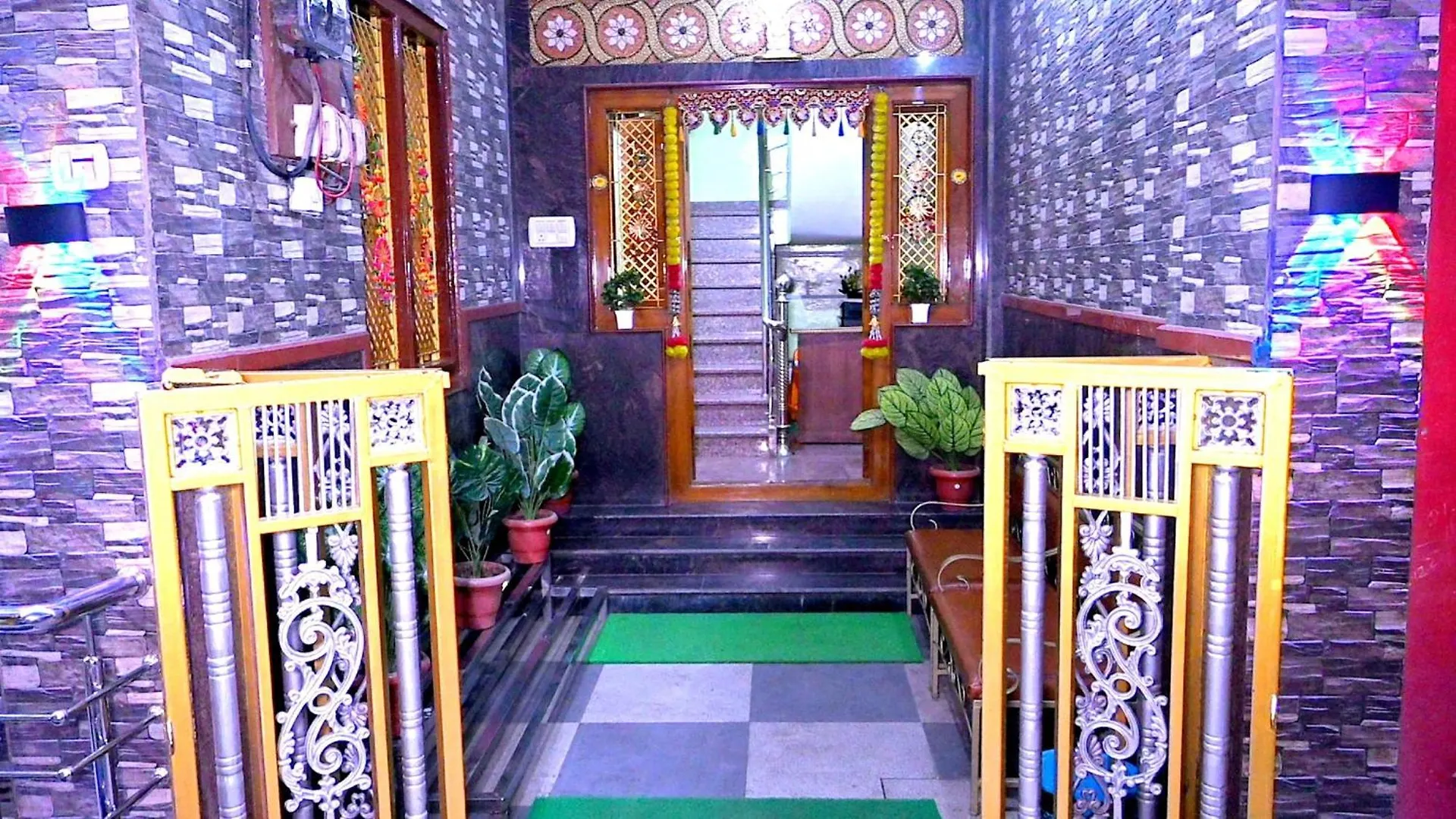 Shiv Shakti Paying Guest House Варанаси Индия